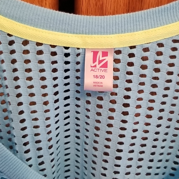 Holy top to go over a tank 18/20 - Picture 3 of 3